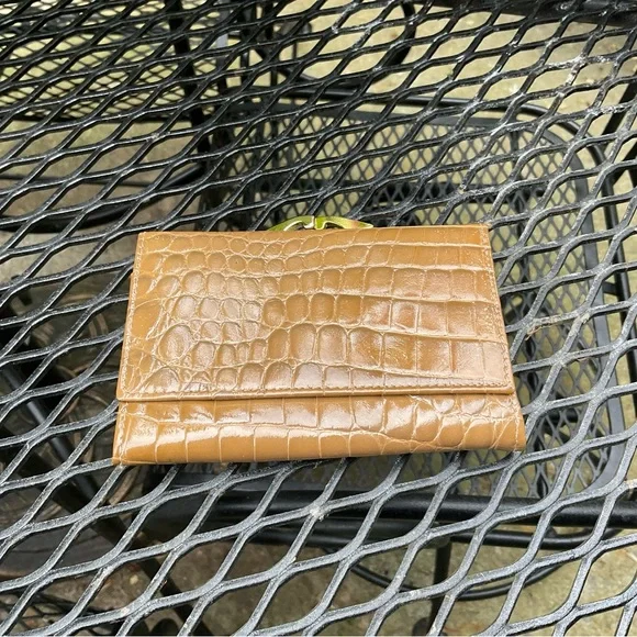 Quality Tan & Gold Alligator Nice Feel Skin Texture Wallet! - Picture 5 of 16